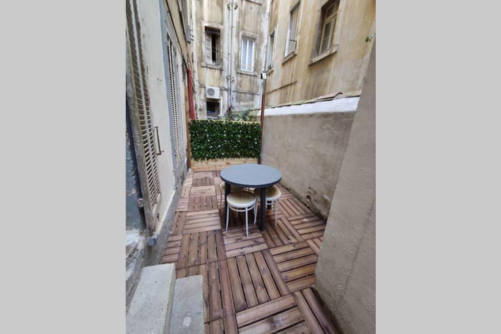 Joli T2 Proche Vieux-Port, Terrasses Du Port Et Metro Joliette Apartment Marseille Exterior photo